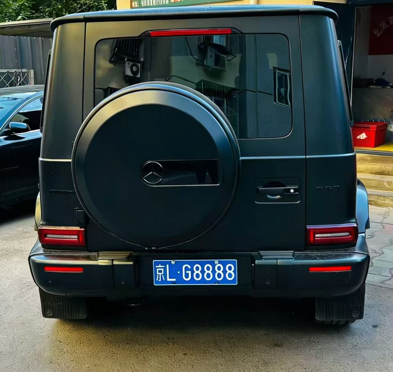 北京个体户车牌靓号：京L·G8888，远看5个8哈哈